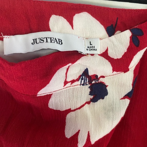 Red floral wrap style skirt - Picture 5 of 5